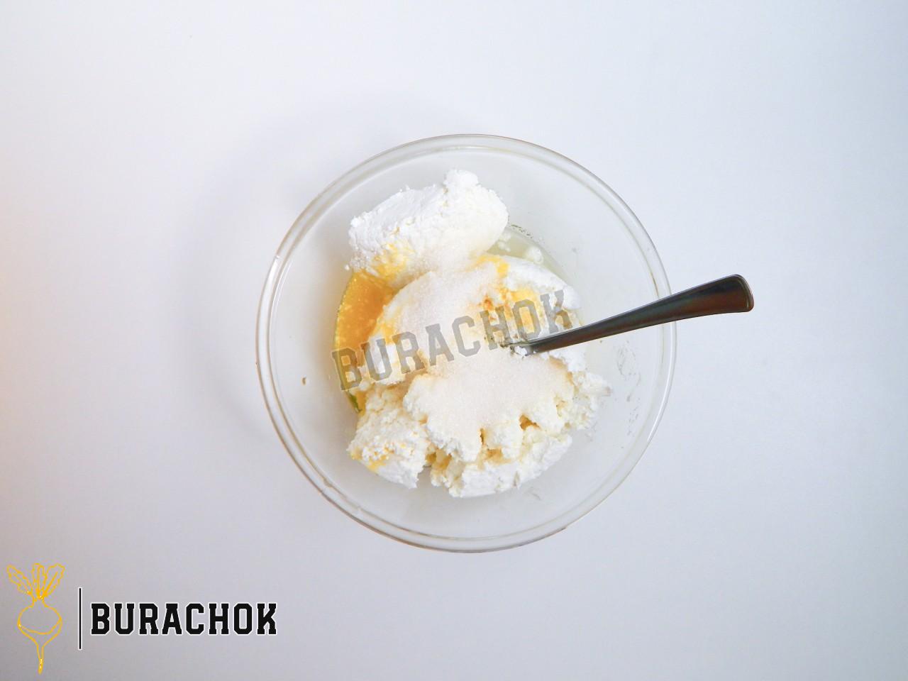 Млинці в духовці з кисломолочним сиром
