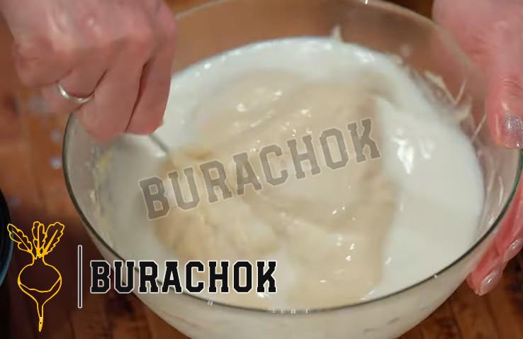 Млинці на молоці з вершковим сиром та червоною ікрою