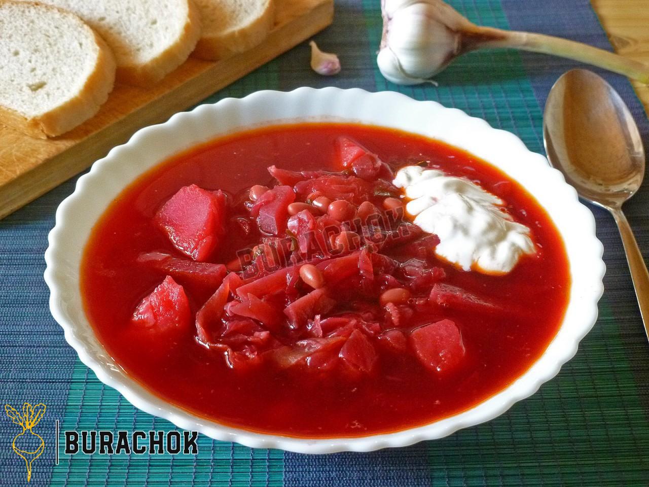 Борщ з консервованою квасолею