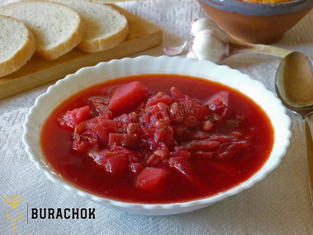 Борщ з консервованою квасолею