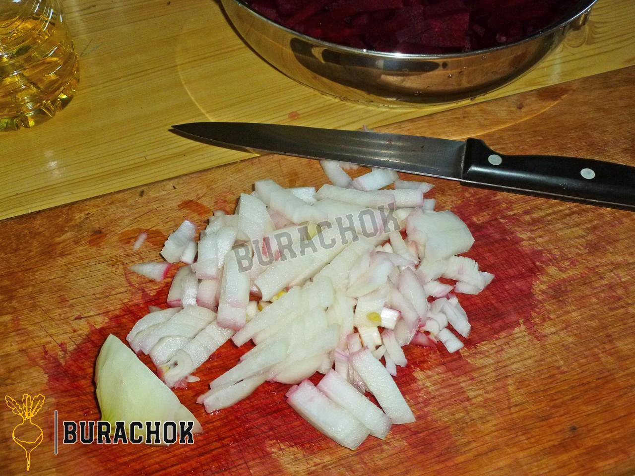 Борщ з консервованою квасолею