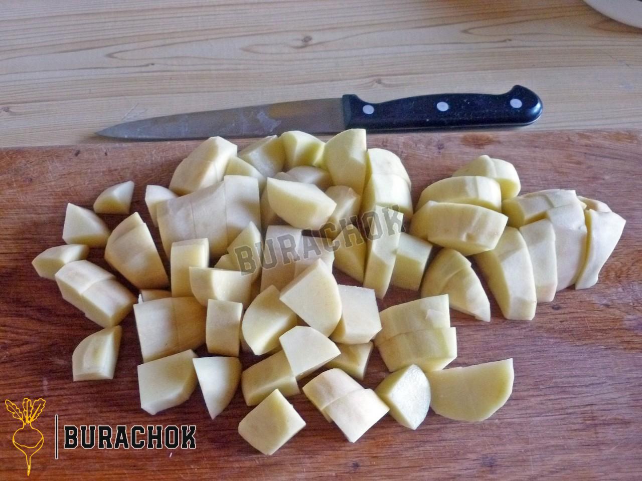 Борщ з консервованою квасолею