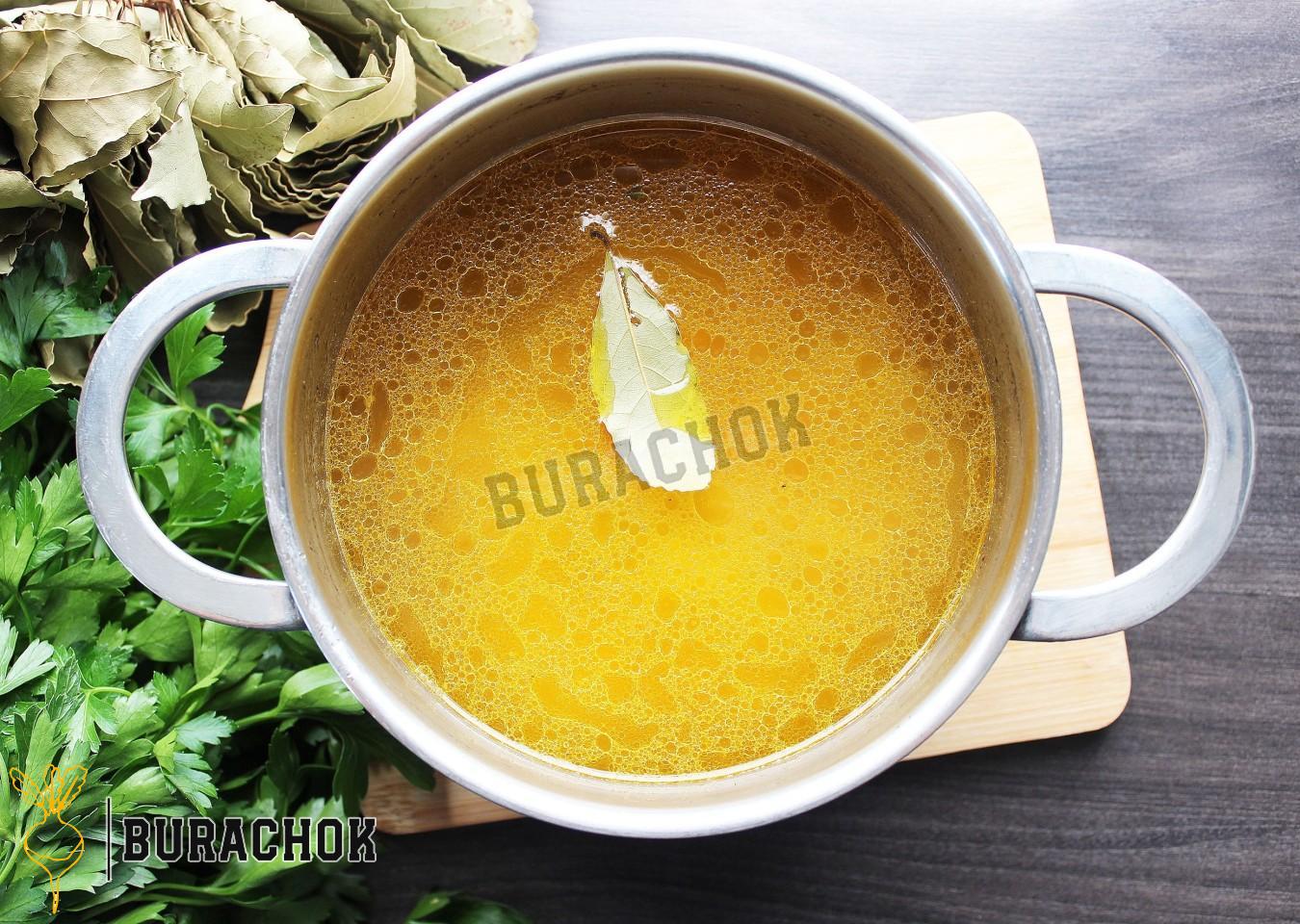 Курячий бульйон з локшиною