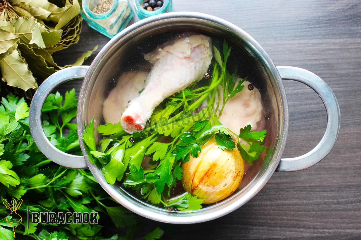 Курячий бульйон з локшиною